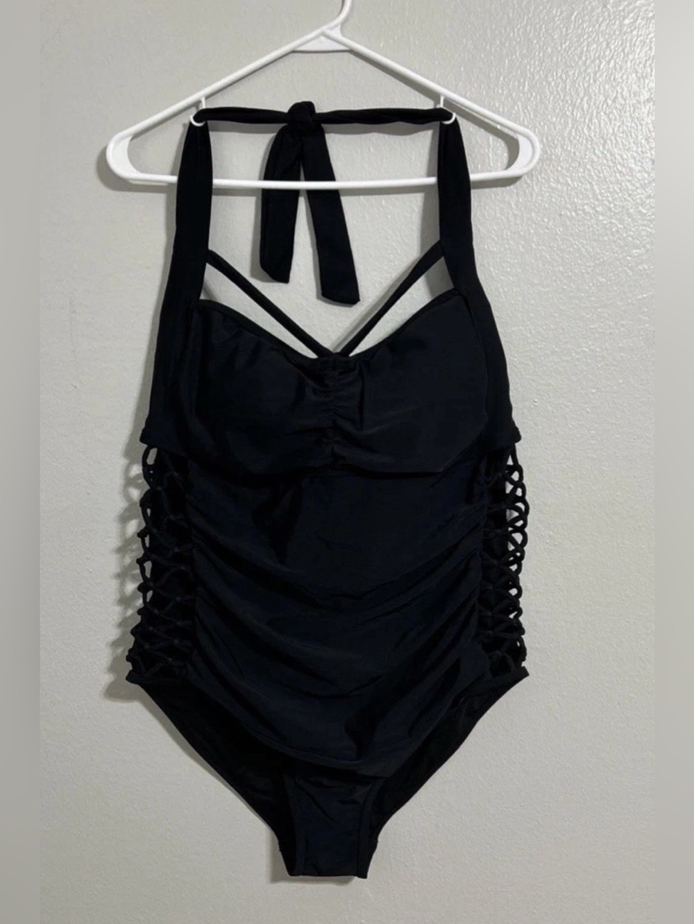 NWT Ashley Graham x Swimsuits For All Black Sz 20 One Piece Halter Ruched